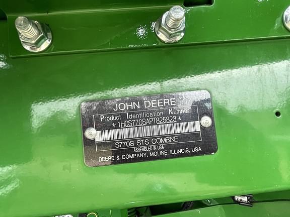 Image of John Deere S770 equipment image 2