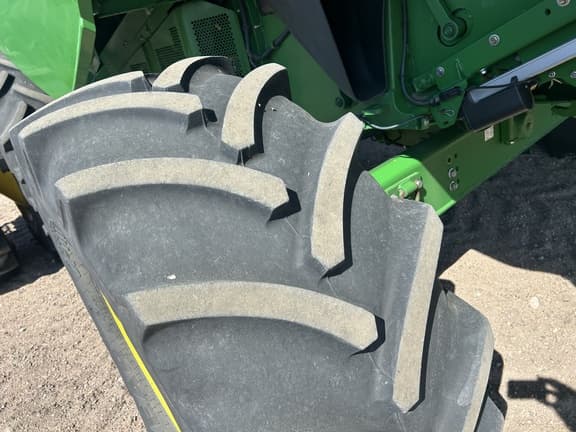 Image of John Deere S770 equipment image 4