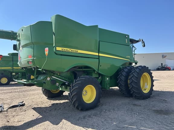 Image of John Deere S770 equipment image 2