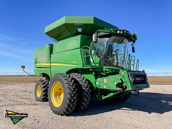 Image of John Deere S770 equipment image 2