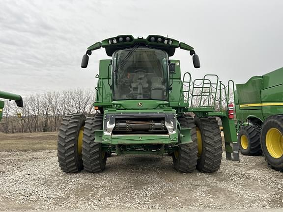 Image of John Deere S770 equipment image 1