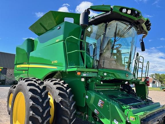 Image of John Deere S770 equipment image 3