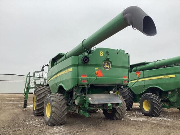 Image of John Deere S770 equipment image 1