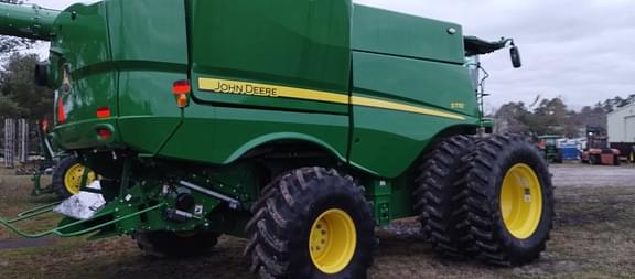 Image of John Deere S770 equipment image 2