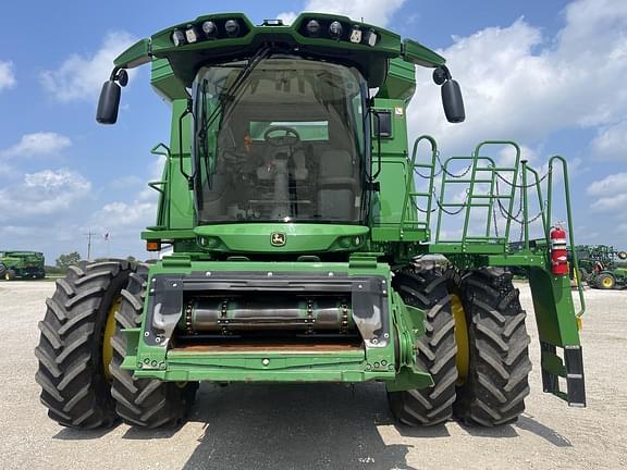 Image of John Deere S770 equipment image 1