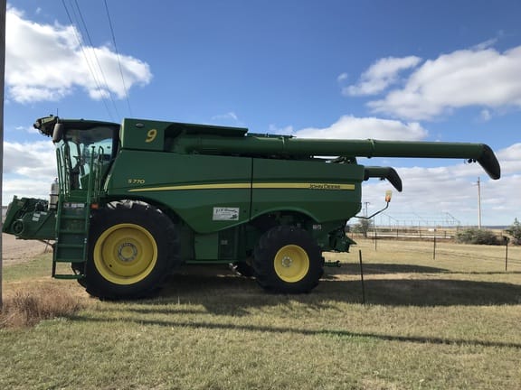 Main image John Deere S770