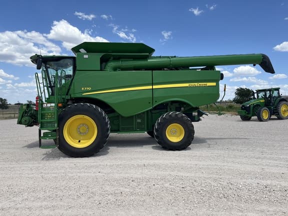 Image of John Deere S770 equipment image 1