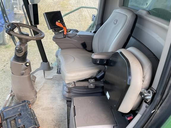 Image of John Deere S770 equipment image 4