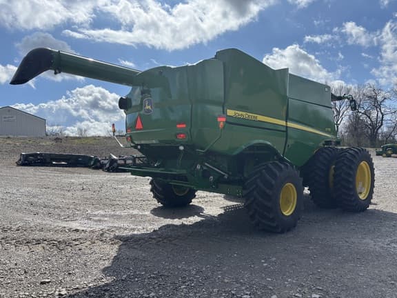 Image of John Deere S770 equipment image 4