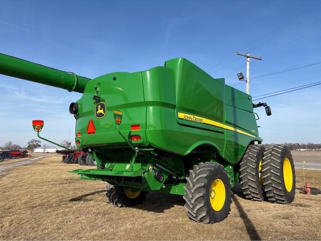 Image of John Deere S770 equipment image 2