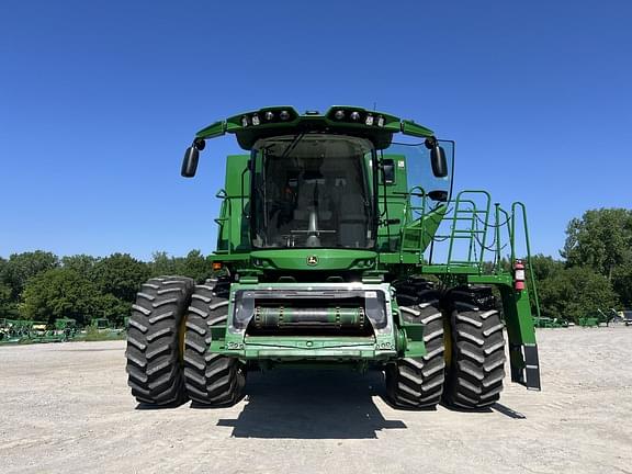 Image of John Deere S770 equipment image 2