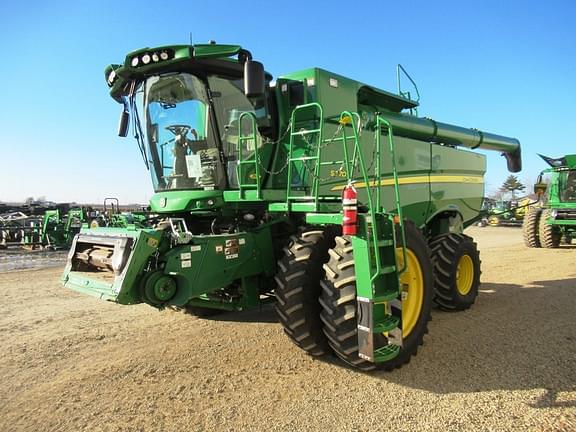 Image of John Deere S770 equipment image 2