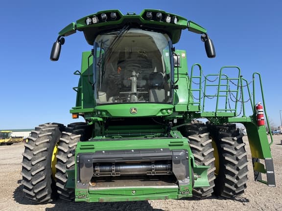 Image of John Deere S770 equipment image 1