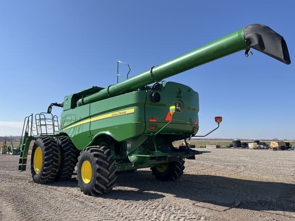 Image of John Deere S770 equipment image 3