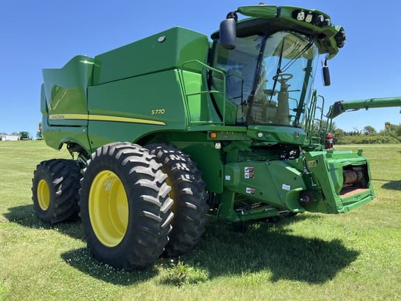 Image of John Deere S770 equipment image 2