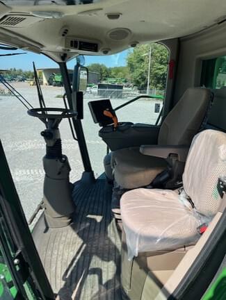 Image of John Deere S770 equipment image 4