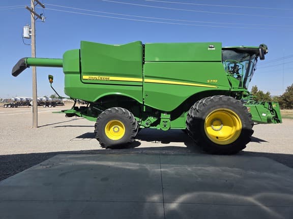 Image of John Deere S770 Primary image
