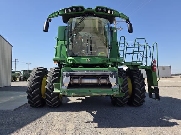 Image of John Deere S770 equipment image 2