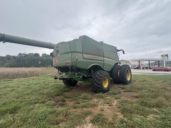Image of John Deere S770 equipment image 4