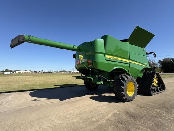 Image of John Deere S770 equipment image 4