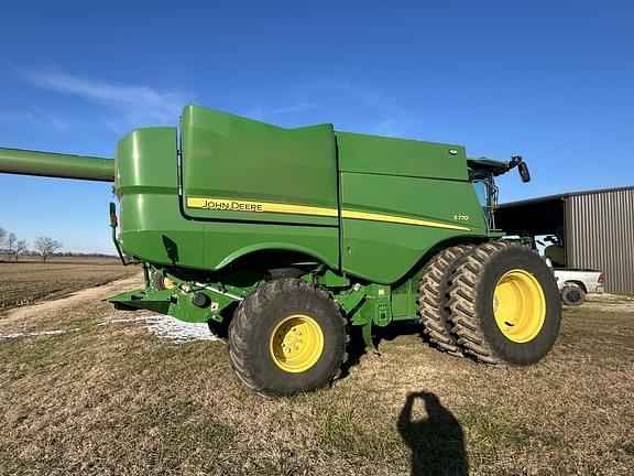 Image of John Deere S770 equipment image 1