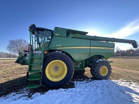 Image of John Deere S770 equipment image 2