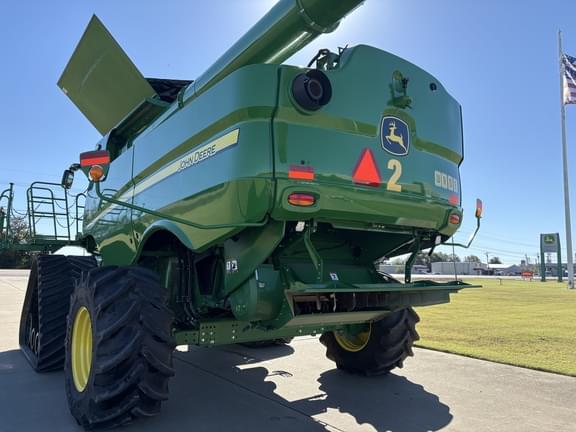 Image of John Deere S770 equipment image 4