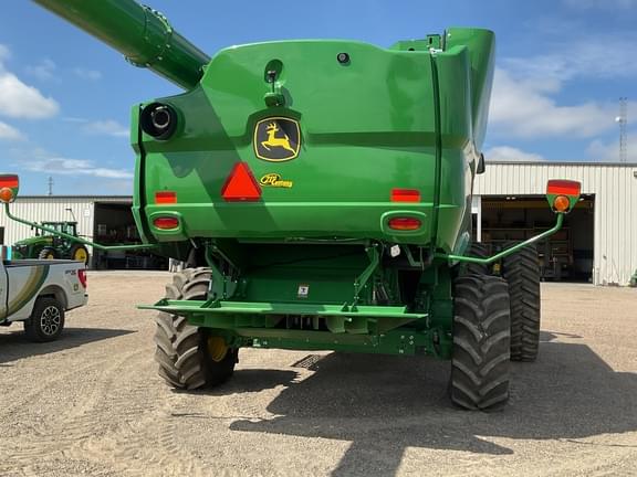 Image of John Deere S770 equipment image 2