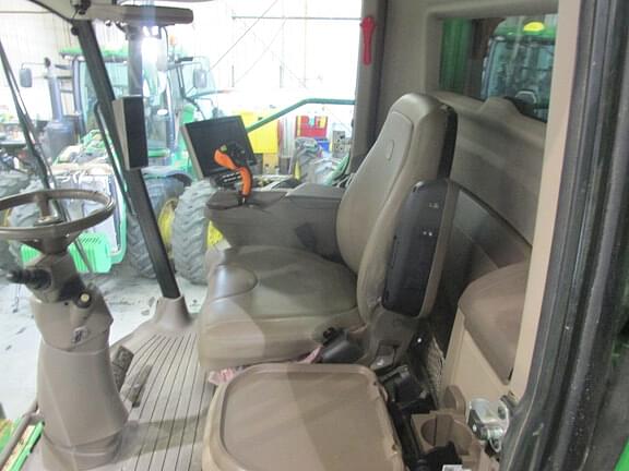 Image of John Deere S770 equipment image 1