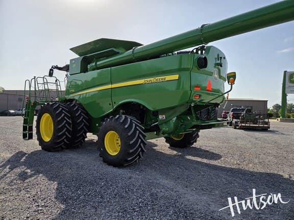 Image of John Deere S770 equipment image 3