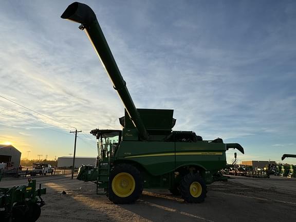 Image of John Deere S770 equipment image 3