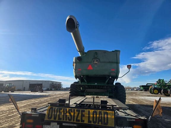 Image of John Deere S770 equipment image 2