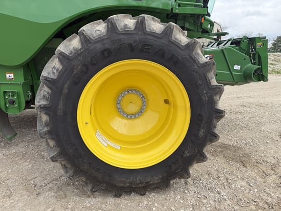 Image of John Deere S770 equipment image 4
