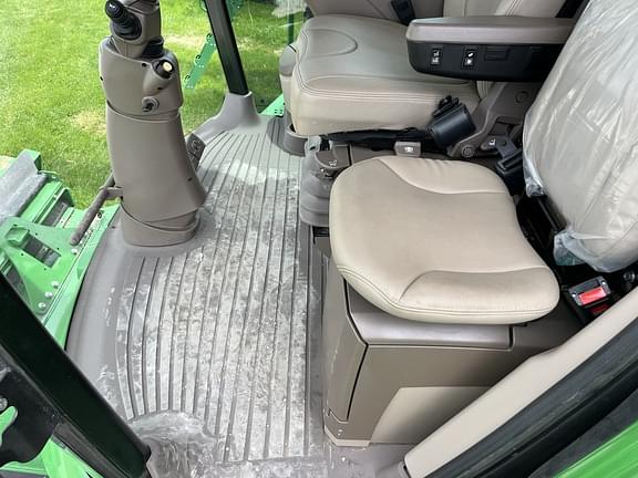 Image of John Deere S770 equipment image 3