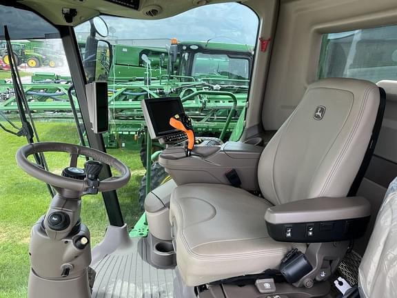 Image of John Deere S770 equipment image 2