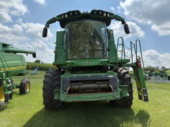 Image of John Deere S770 equipment image 2