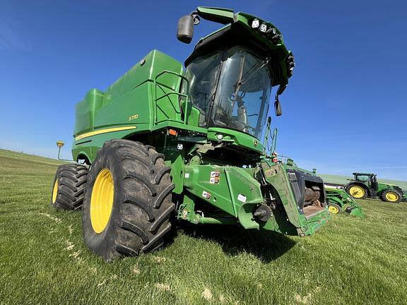 Image of John Deere S770 equipment image 2