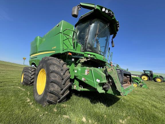 Image of John Deere S770 equipment image 4