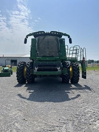 Image of John Deere S770 equipment image 1
