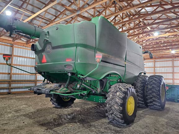 Image of John Deere S770 equipment image 2