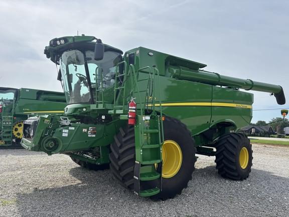 Image of John Deere S770 equipment image 3