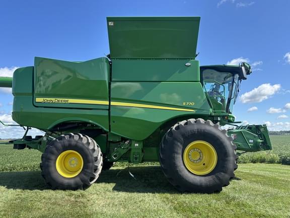 Image of John Deere S770 equipment image 2