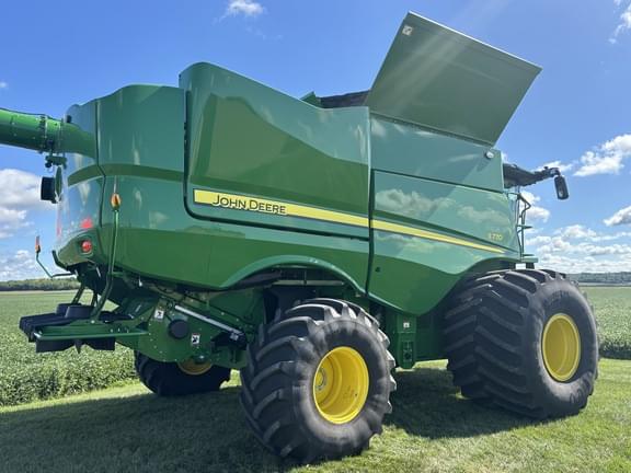 Image of John Deere S770 equipment image 3