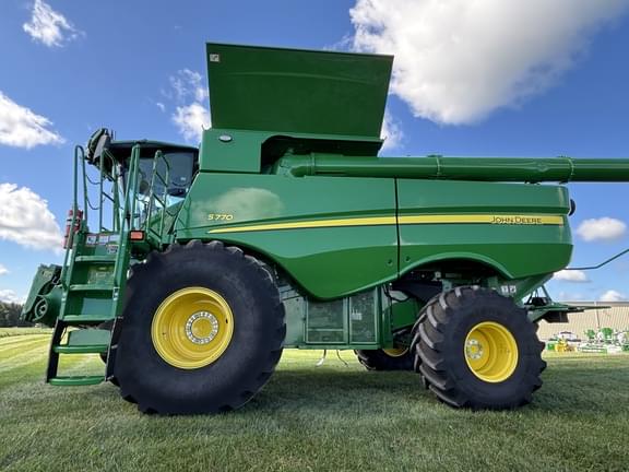 Image of John Deere S770 equipment image 4