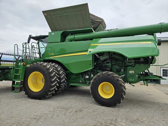 Image of John Deere S770 equipment image 3