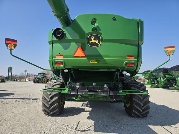 Image of John Deere S770 equipment image 3