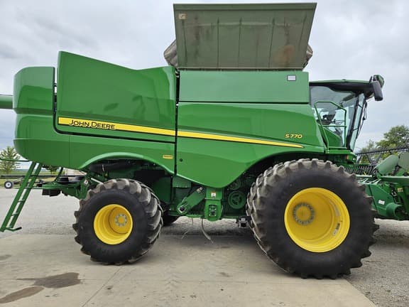 Image of John Deere S770 equipment image 1