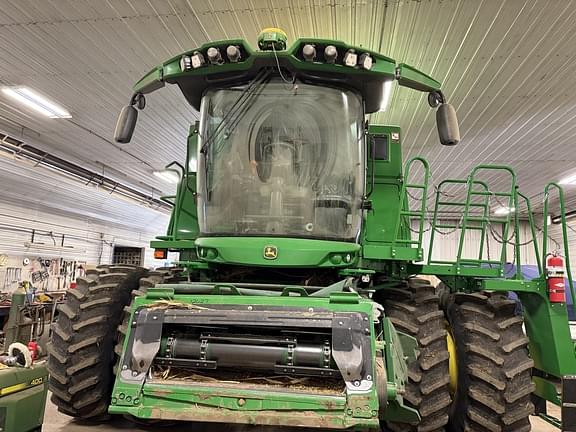 Image of John Deere S770 equipment image 1