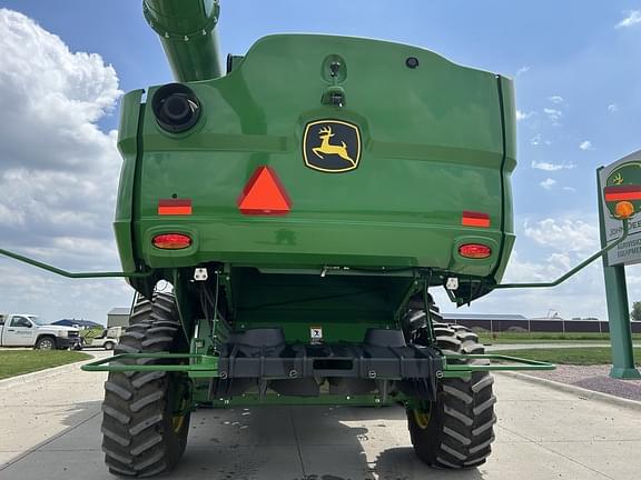 Image of John Deere S770 equipment image 4