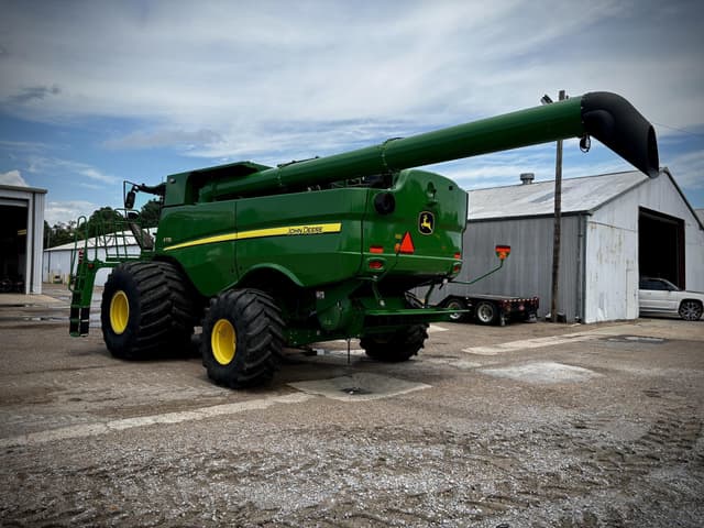 Image of John Deere S770 equipment image 2